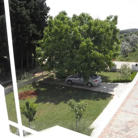 Kuce Apartment